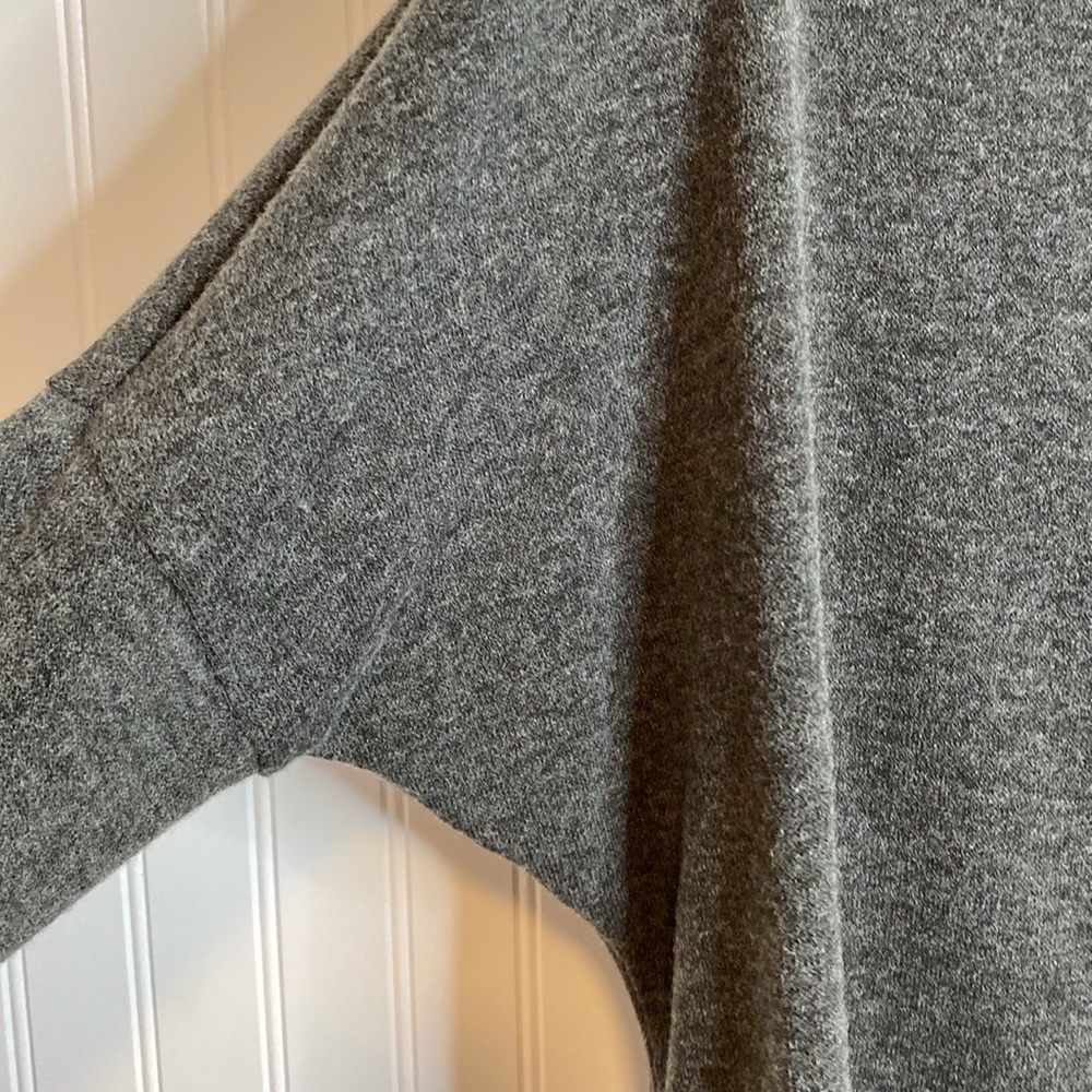 ee:some Sweater charcoal grey Size Medium - Picture 9 of 11